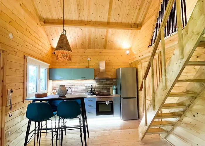 Апартаменты Elleria's House *